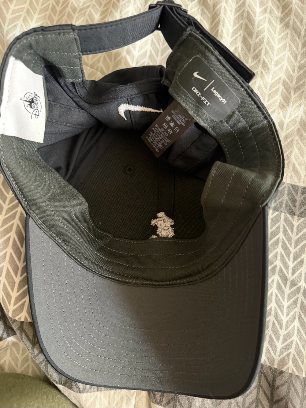 Disney mickey hat - Picture 4 of 5